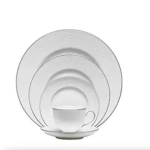 Wedgwood English Lace Place Setting (Bone China)
